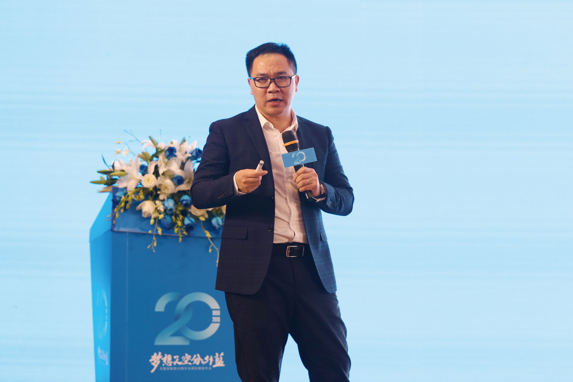 歐書軍：潛伏在寒冬，苦煉內功